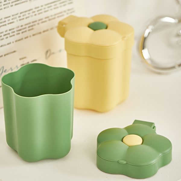 1pc Mini Flip-Top Desktop Waste Basket with Flip-Top Lid & Compact Cylindrical - Plastic Small Trash Can Suitable for Office Desk,,, Bedside - Space-Saving Discreet Wastebasket