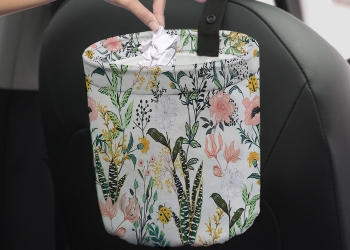 Floral Collapsible Car Trash Can – Reusable Automotive Garbage Bag with Spring Flower Design, Compact Storage for Front & Back Seat, Ideal for Home, Office, and Travel, Car Accessory | Decorative Trash Can | Collapsible Bin, Trash Bag Holder